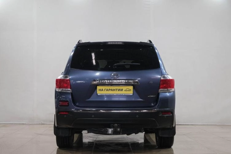 Toyota Highlander 5 из 6