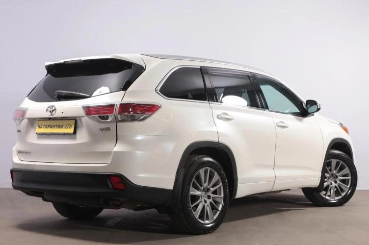 Toyota Highlander 6 из 6