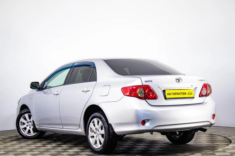 Toyota Corolla 6 из 6