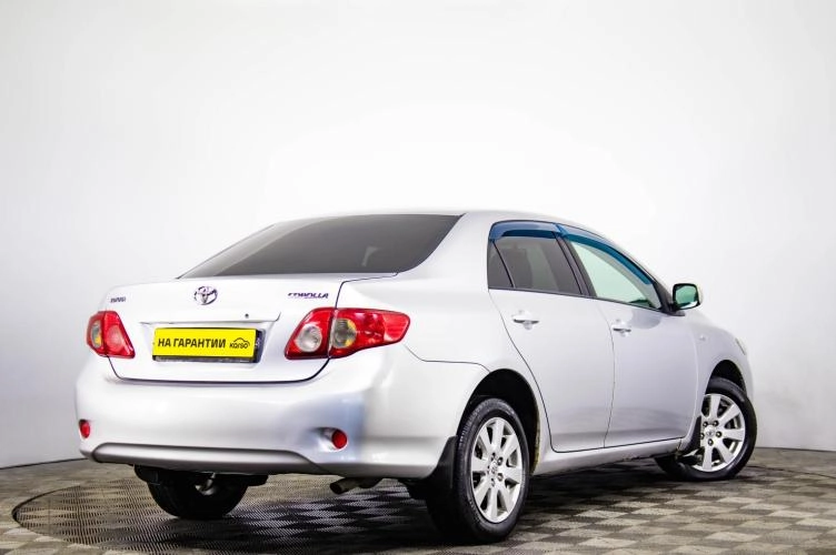 Toyota Corolla 4 из 6