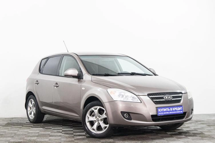 KIA cee'd 1 из 6