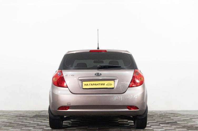 KIA cee'd 5 из 6