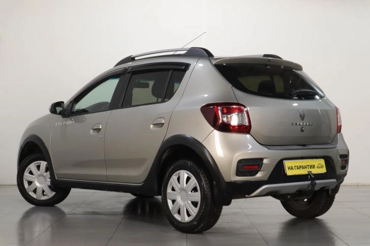 Renault Sandero Stepway 4 из 18