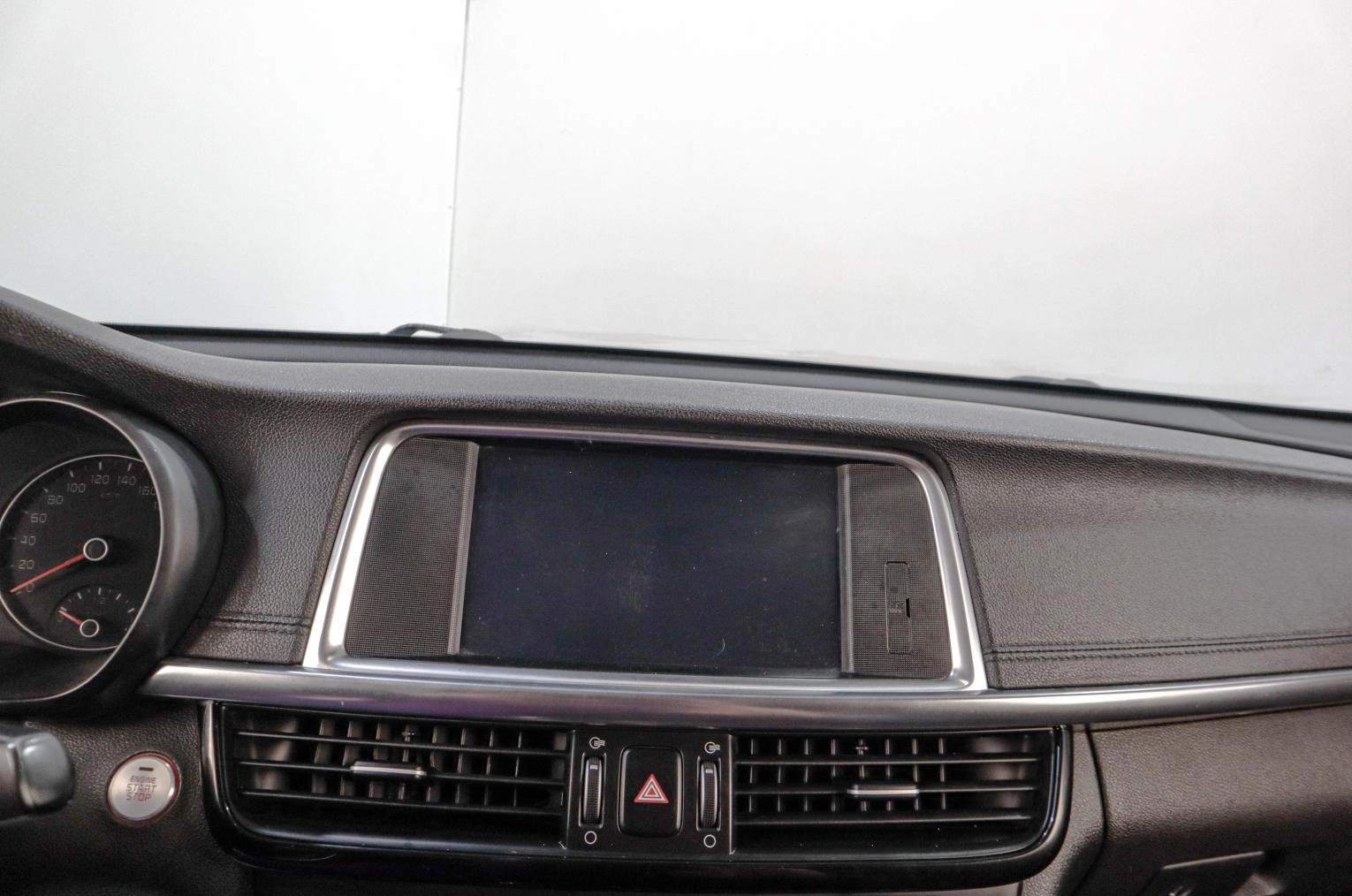 KIA Optima 14 из 19