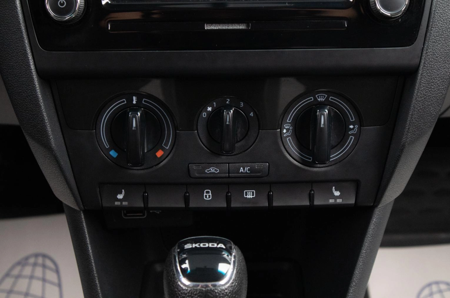 Skoda Rapid 12 из 18