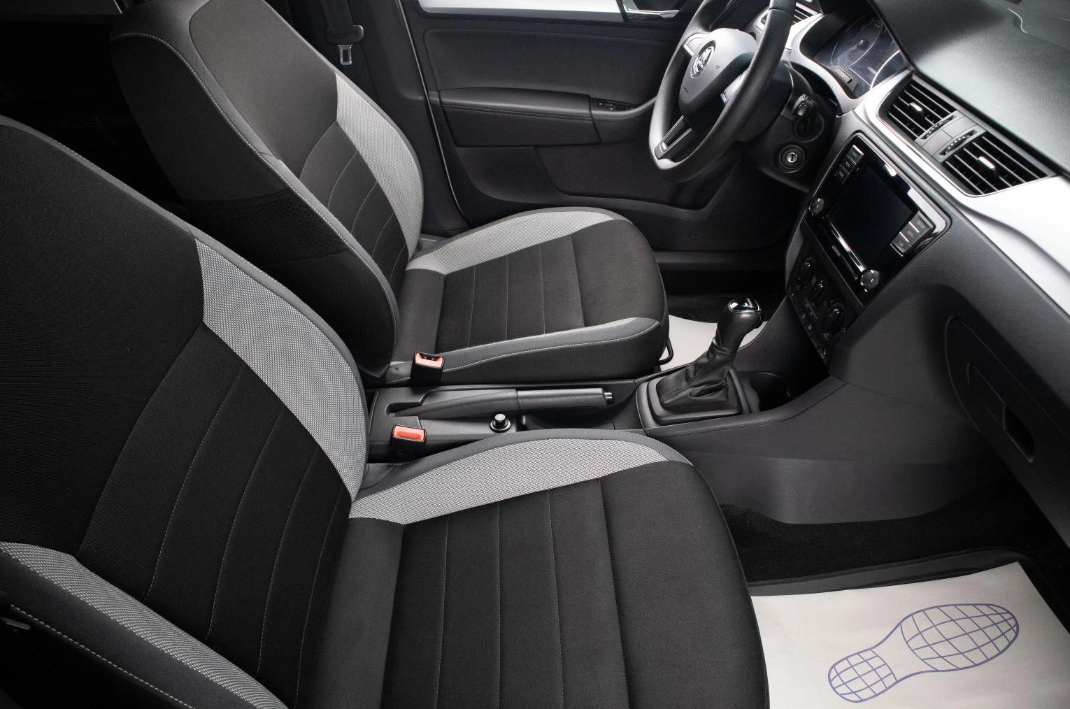 Skoda Rapid 16 из 18