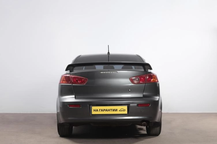 Mitsubishi Lancer 5 из 6