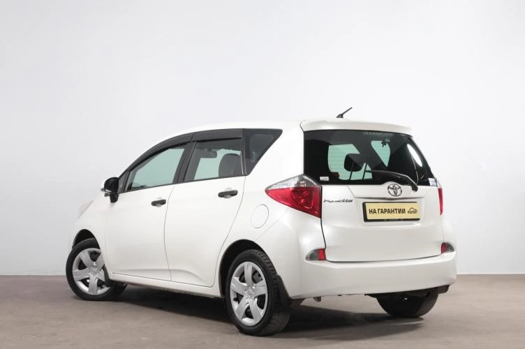 Toyota Ractis 4 из 6