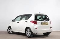 Toyota Ractis 4 из 17