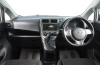 Toyota Ractis 8 из 17