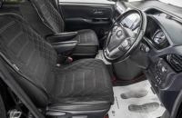 Toyota Voxy 10 из 24