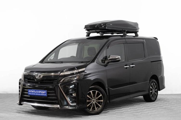 Toyota Voxy 3 из 6