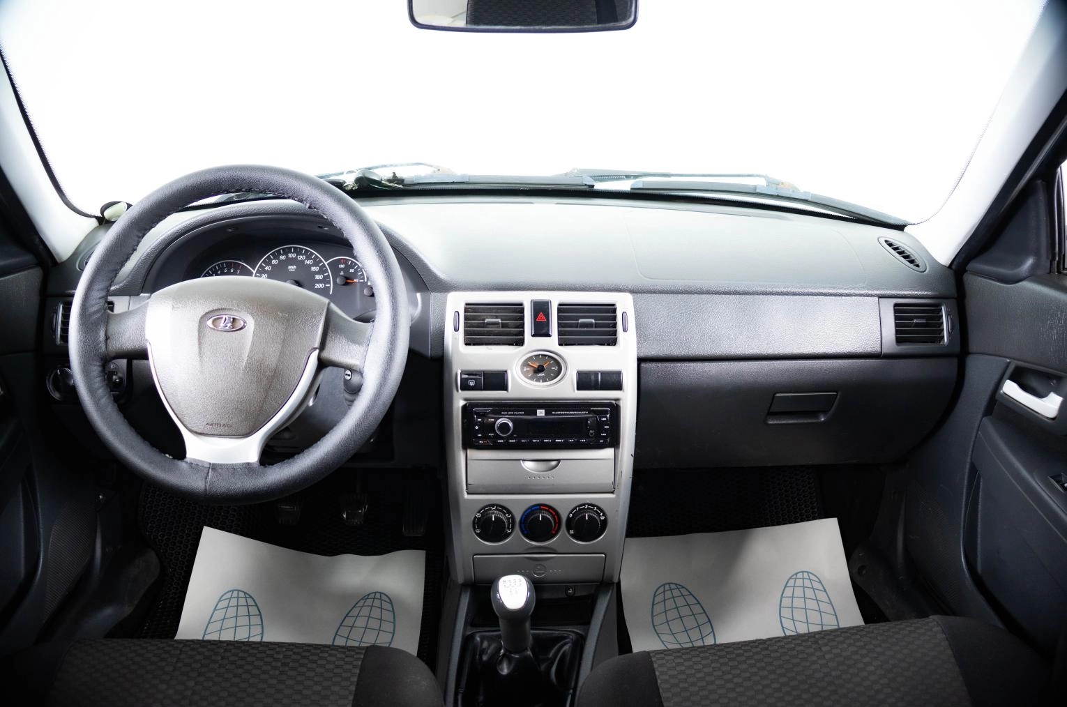 ВАЗ (LADA) Priora 12 из 19