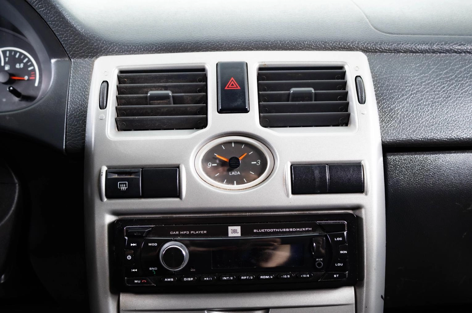 ВАЗ (LADA) Priora 15 из 19