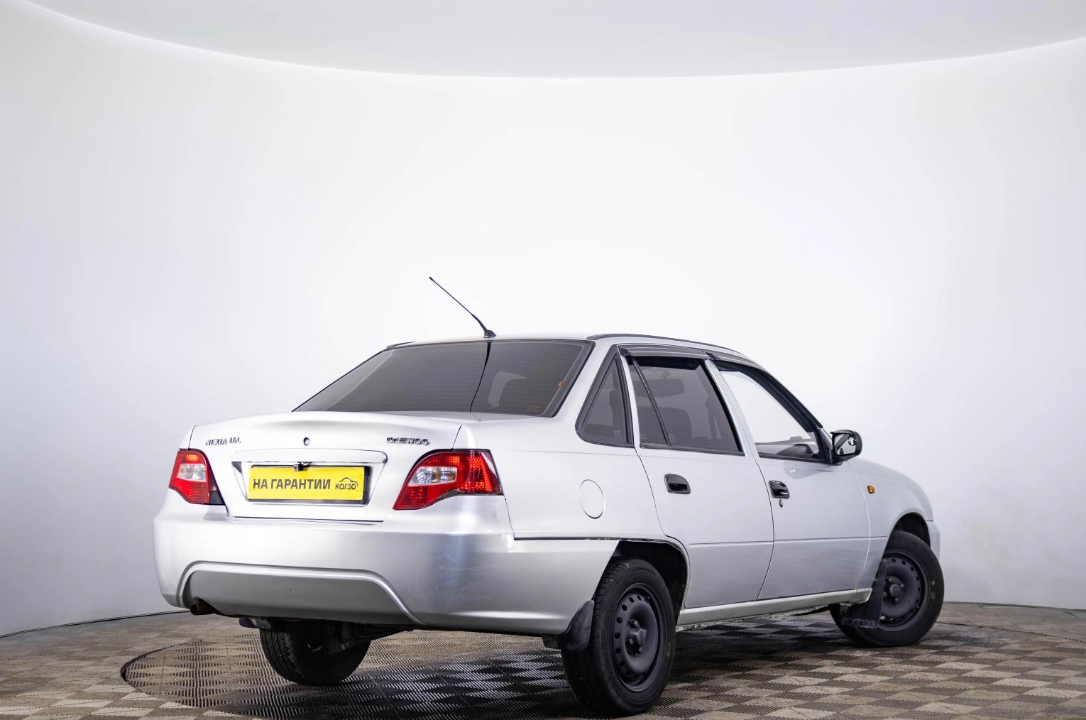 Daewoo Nexia 4 из 18