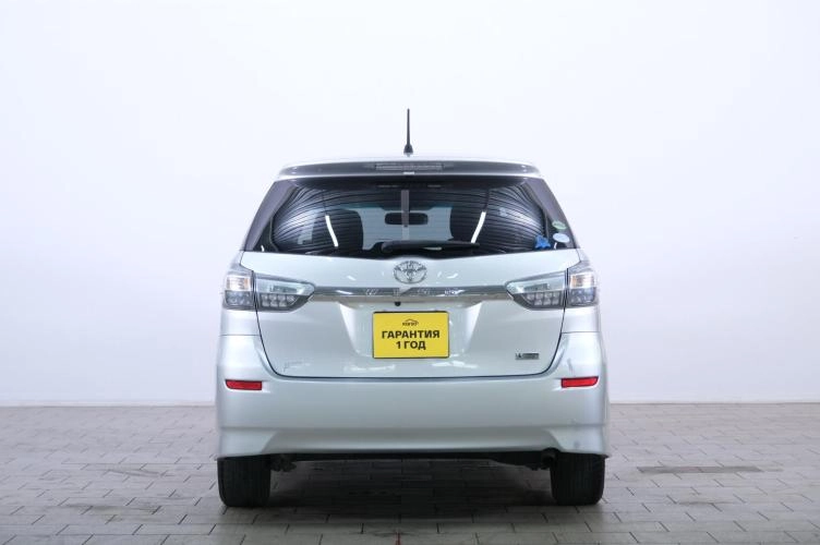 Toyota Wish 5 из 6