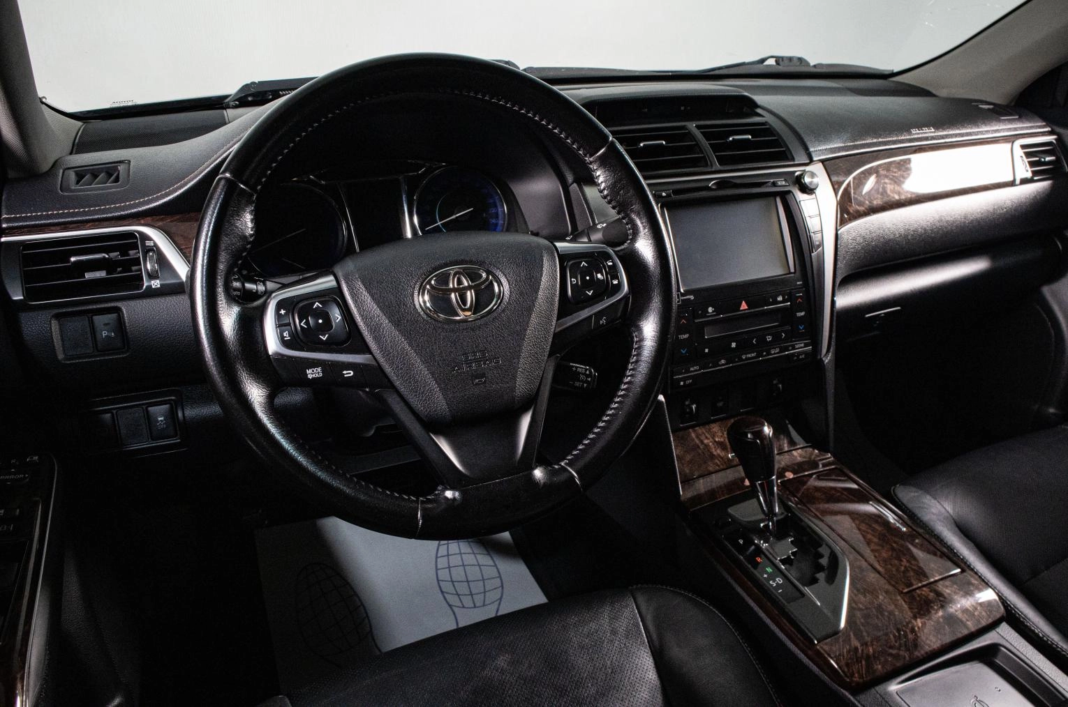 Toyota Camry 10 из 16