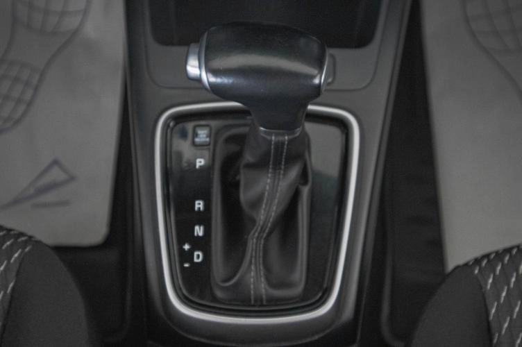 KIA Rio X-Line 18 из 21