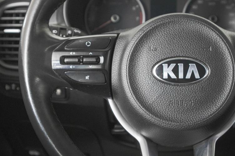 KIA Rio X-Line 16 из 21