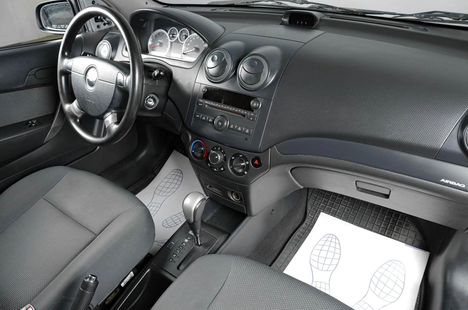 Chevrolet Aveo 10 из 16