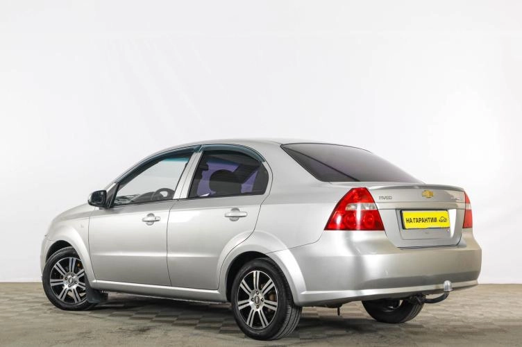 Chevrolet Aveo 4 из 6