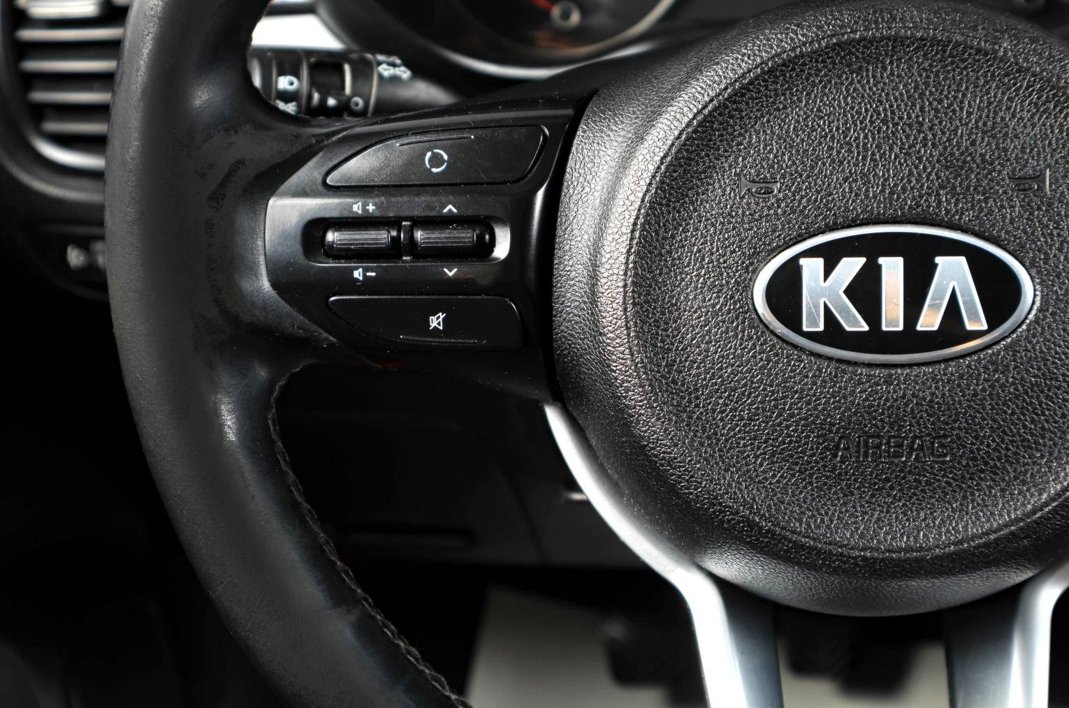 KIA Rio 14 из 19