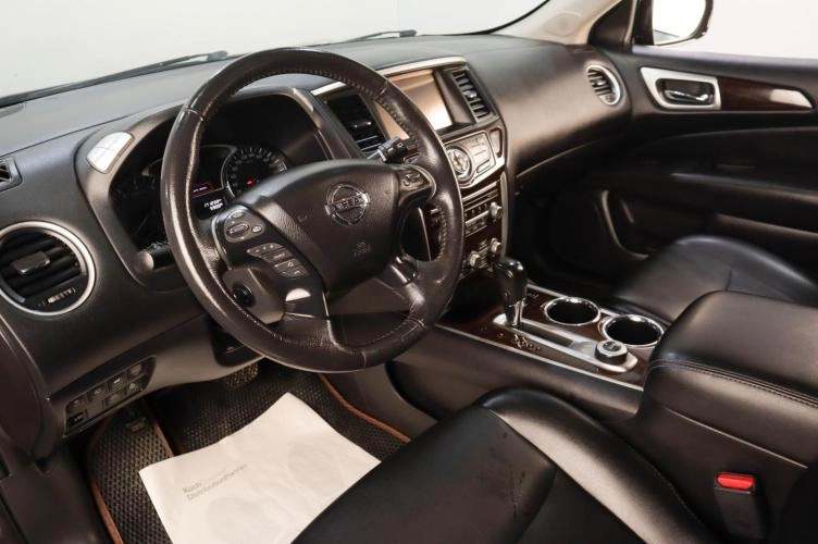 Nissan Pathfinder 8 из 25