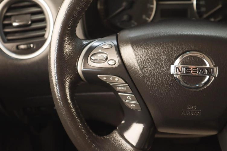 Nissan Pathfinder 12 из 25
