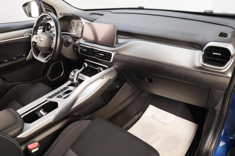 Geely Coolray 10 из 22