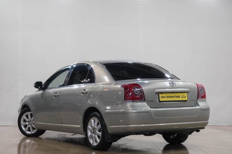 Toyota Avensis 4 из 6