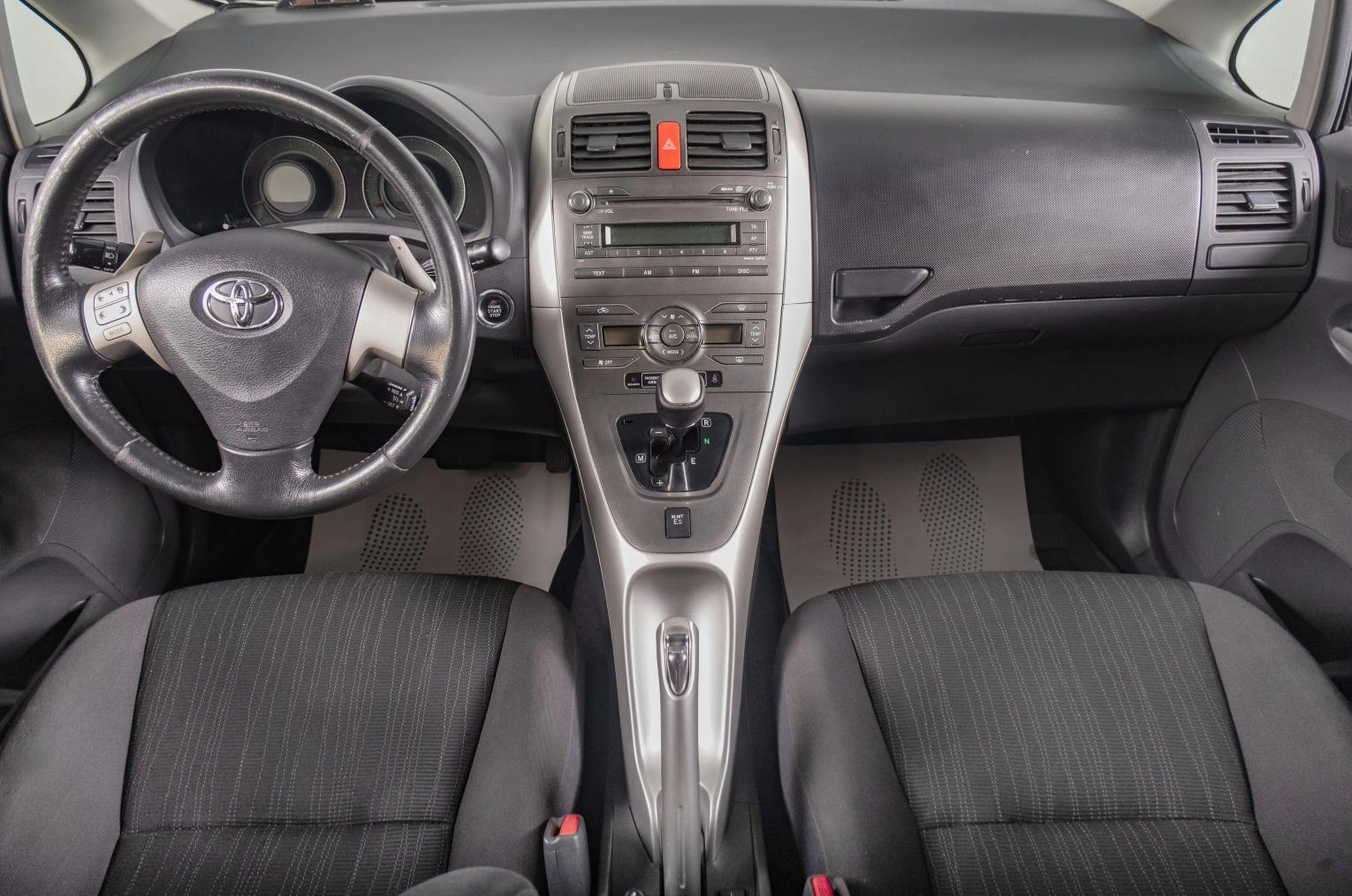 Toyota Auris 10 из 18