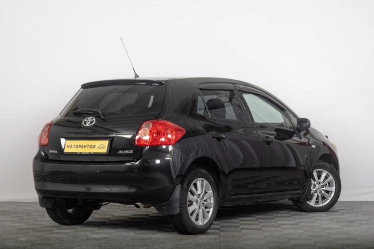 Toyota Auris 6 из 6