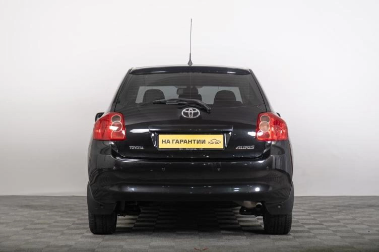Toyota Auris 4 из 6