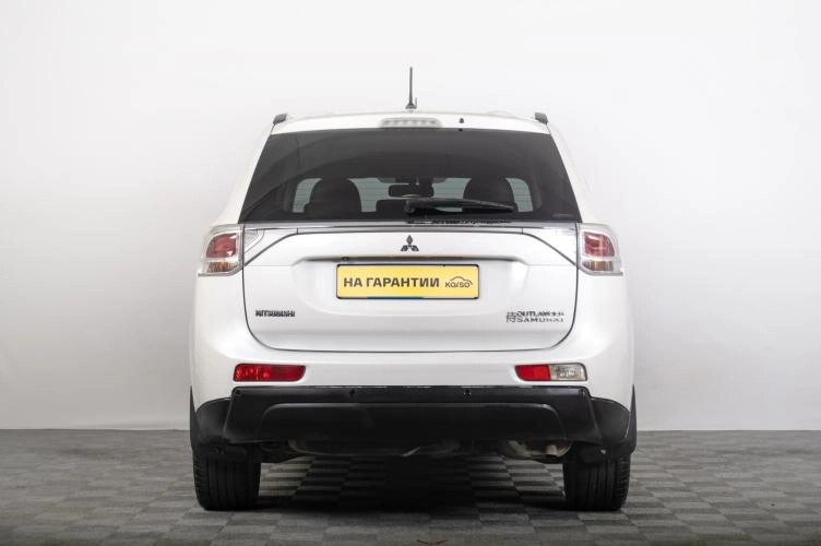 Mitsubishi Outlander 4 из 6