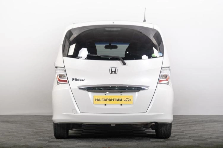 Honda Freed 4 из 6