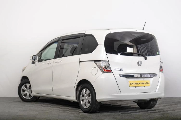 Honda Freed 5 из 6