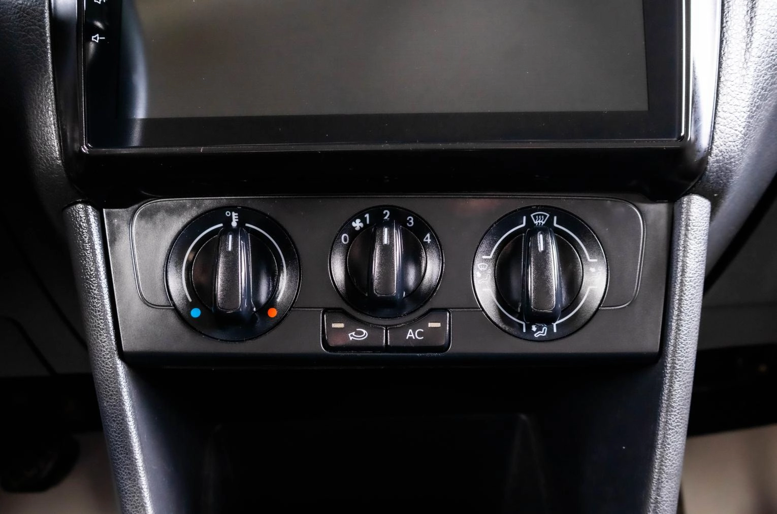 Volkswagen Polo 16 из 20