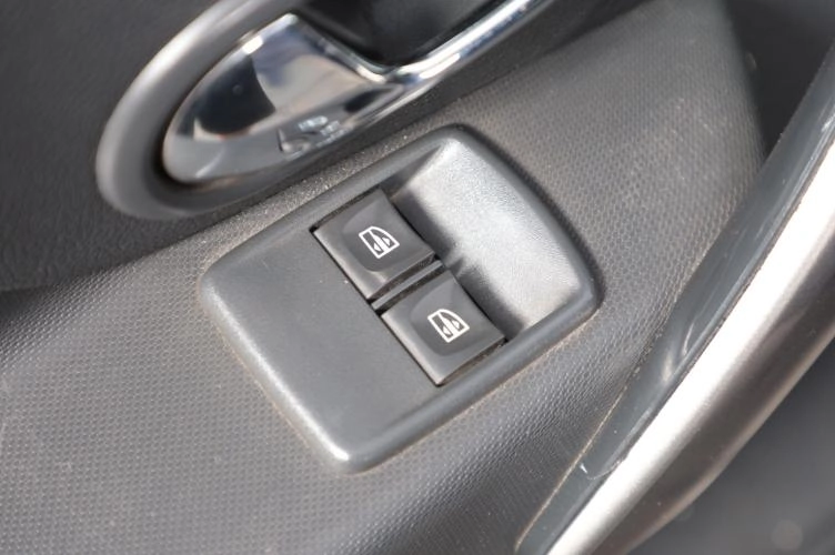 Renault Logan 15 из 19