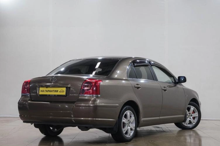 Toyota Avensis 6 из 6