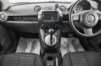 Mazda Demio 15 из 22