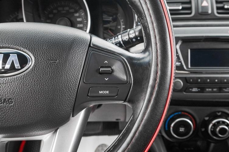 KIA Rio 15 из 26