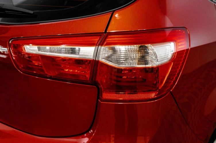 KIA Rio 8 из 26