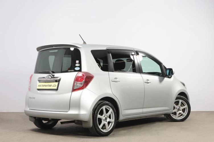 Toyota Ractis 6 из 6