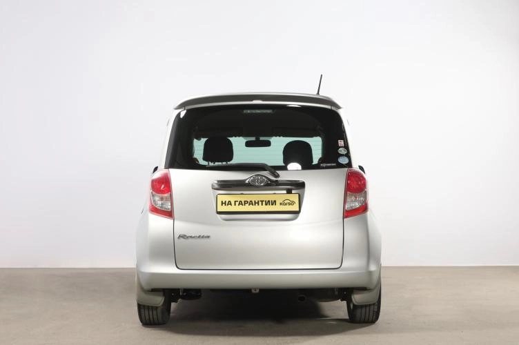 Toyota Ractis 5 из 6