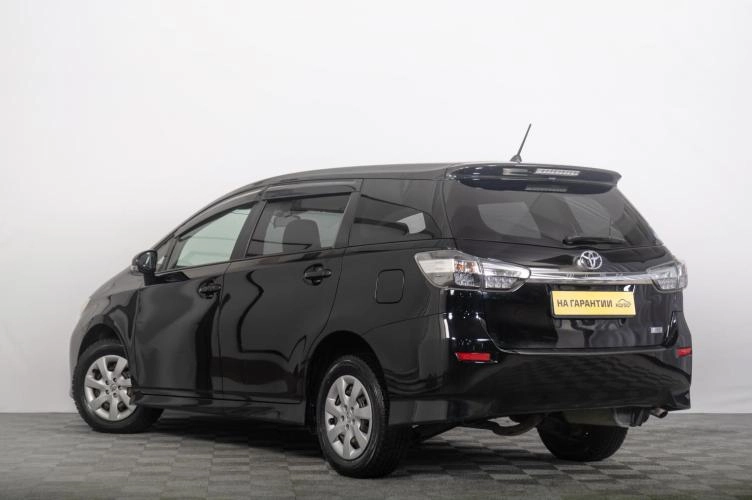 Toyota Wish 5 из 6