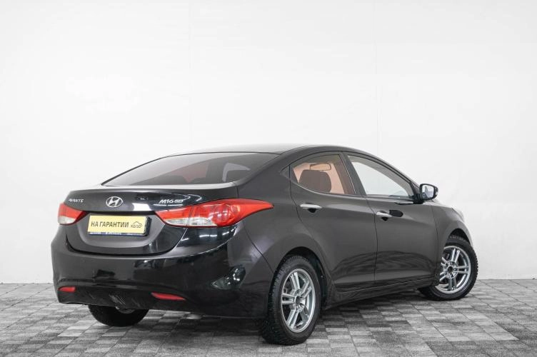 Hyundai Avante 6 из 6