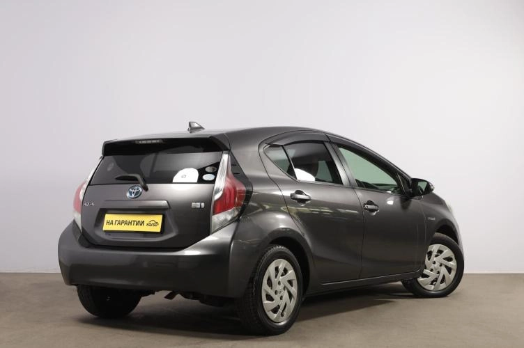Toyota Aqua 6 из 6