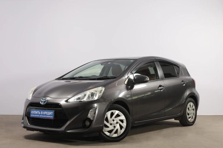 Toyota Aqua 3 из 6