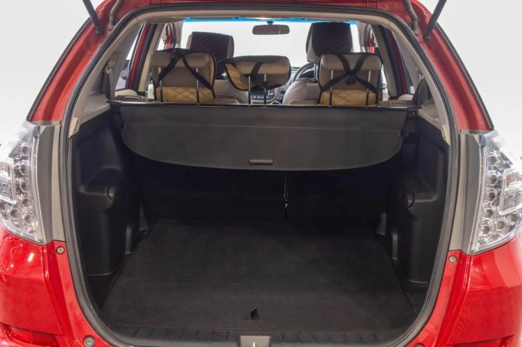 Honda Fit Shuttle 25 из 25