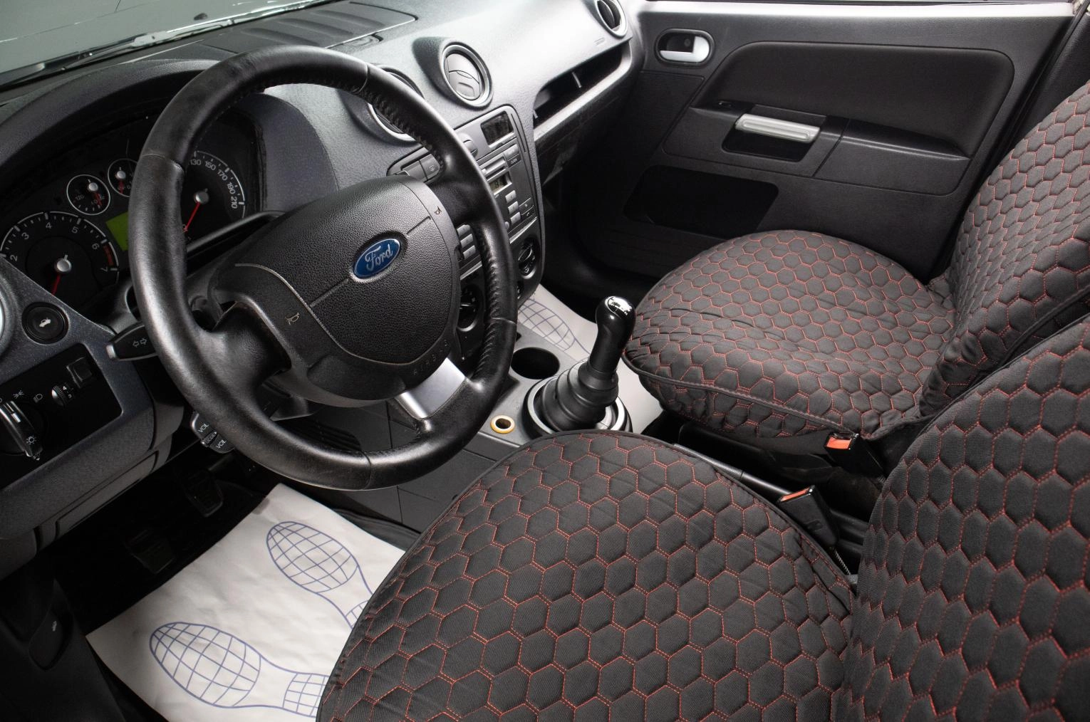 Ford Fusion 12 из 17